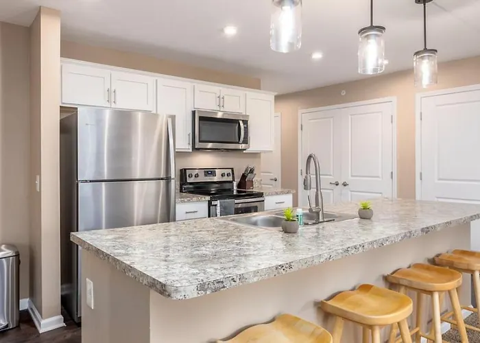 Landing Modern With Amazing Amenities Apartment