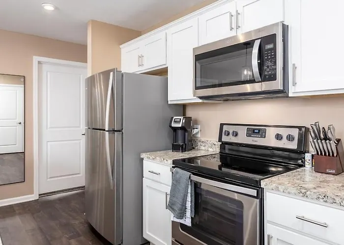 Landing Modern With Amazing Amenities Apartment Columbus
